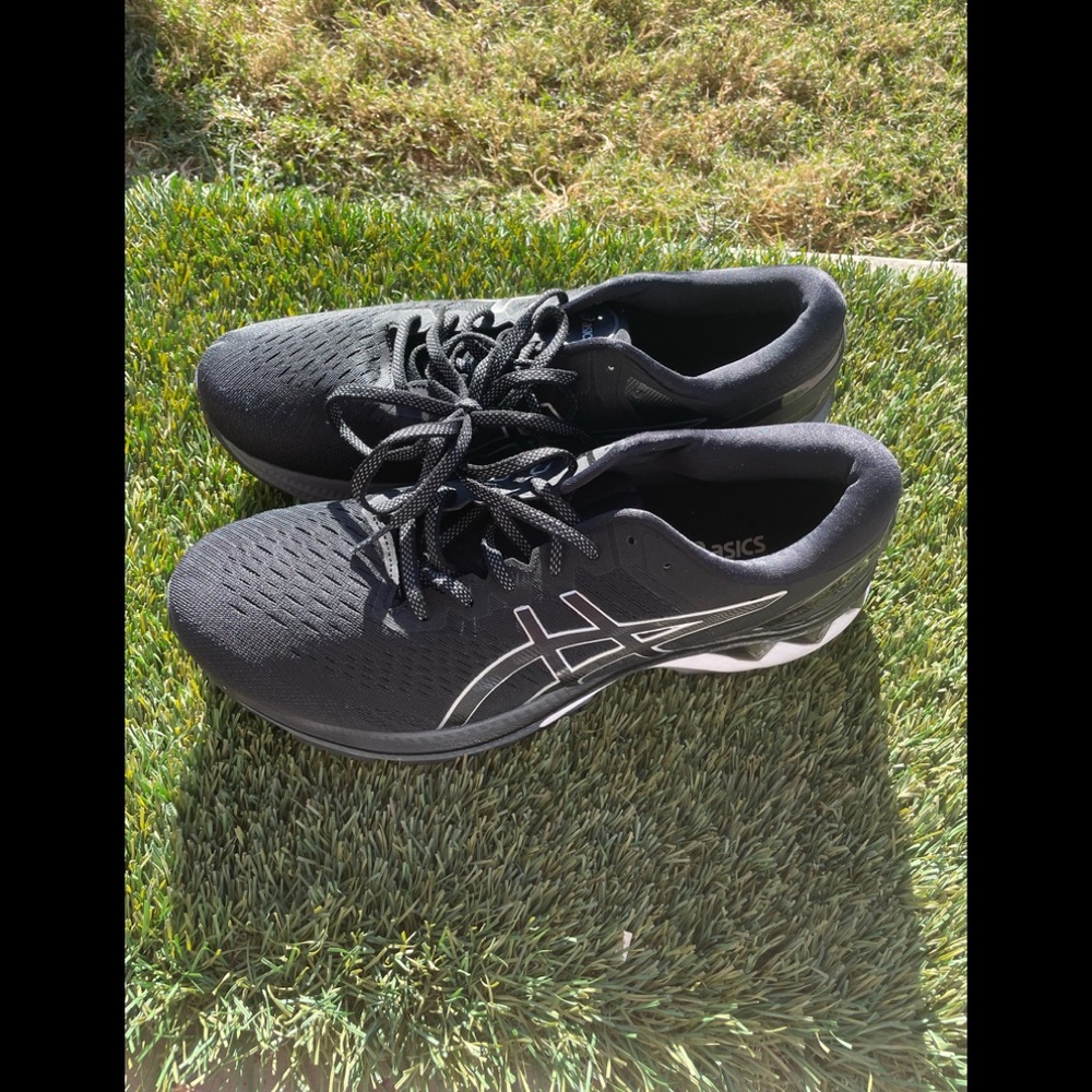 Men’s Asics Kayano 27 Running shoes size 11